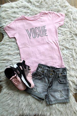 Shirtje T-Shirt Glitter limited roze, sneakers pinkwow roze zwart, broekje girls denim grijs